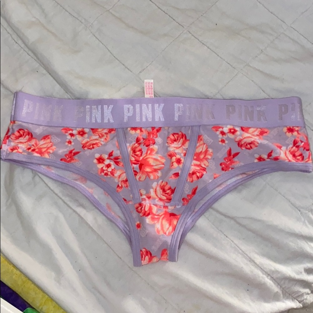 NWT vs pink cheeksters